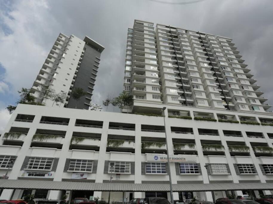 Homestay Ttdi Adina 710 Shah Alam,Sek 13,Msu,3Bedroooms Extérieur photo